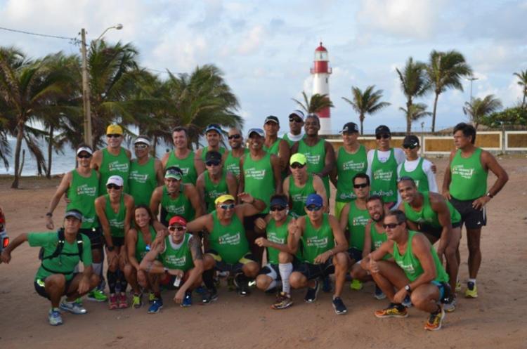 Turma de atletas e amigos após treino preparatório para a corrida - Foto: Divulgação