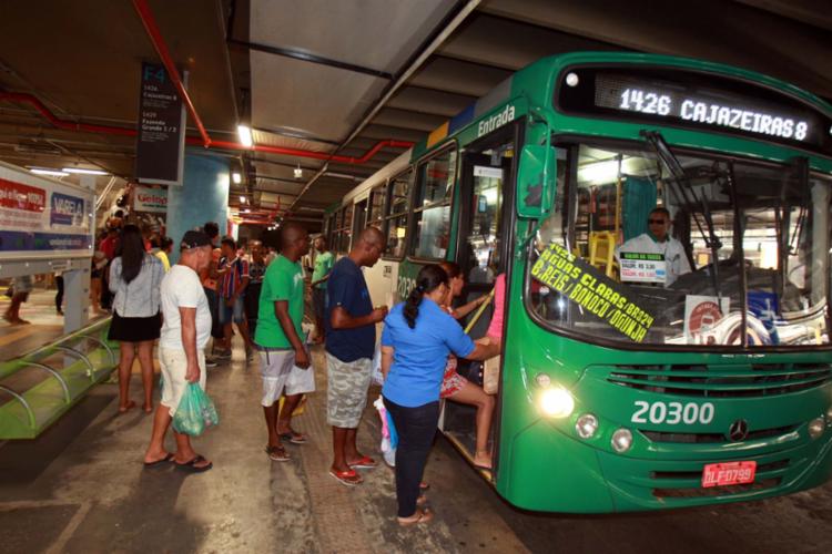 Cai número de usuários pagantes em ônibus de Salvador - A Tarde On Line