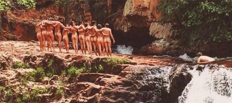 Foto foi tirada em local que é permitido o nudismo - Foto: Reprodução | Instagram