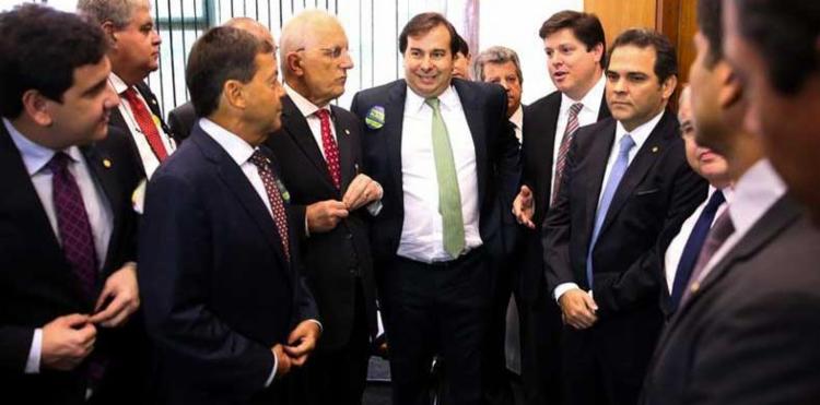A eleição confirmou o favoritismo de Maia que contava com o apoio do Palácio do Planalto - Foto: Marcelo Camargo | Ag. Brasil A eleição confirmou o favoritismo de Maia que contava com o apoio do Palácio do Planalto - Foto: Marcelo Camargo | Ag. Brasil