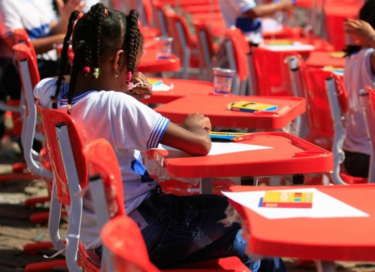 A verba deve ser utilizada em obras e ações na área da educação - Foto: Joá Souza | Ag. A TARDE | 27.07.2015