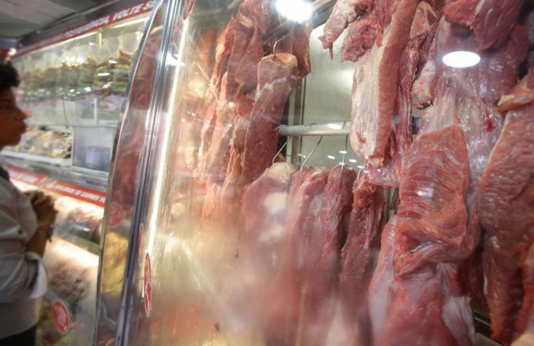 O comércio local de carne também foi afetado após a operação - Foto: Joá Souza | Ag. A TARDE