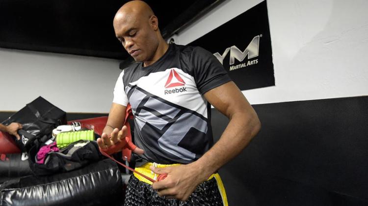 Anderson Silva reclamou também do tratamento diferenciado dado a alguns atletas - Foto: Alexandre Loureiro | Inovafoto