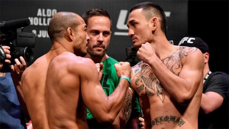 Aldo e Holloway não tiveram problemas com o peso e fizeram uma encarada tranquila - Foto: Divulgação l UFC Aldo e Holloway não tiveram problemas com o peso e fizeram uma encarada tranquila - Foto: Divulgação l UFC