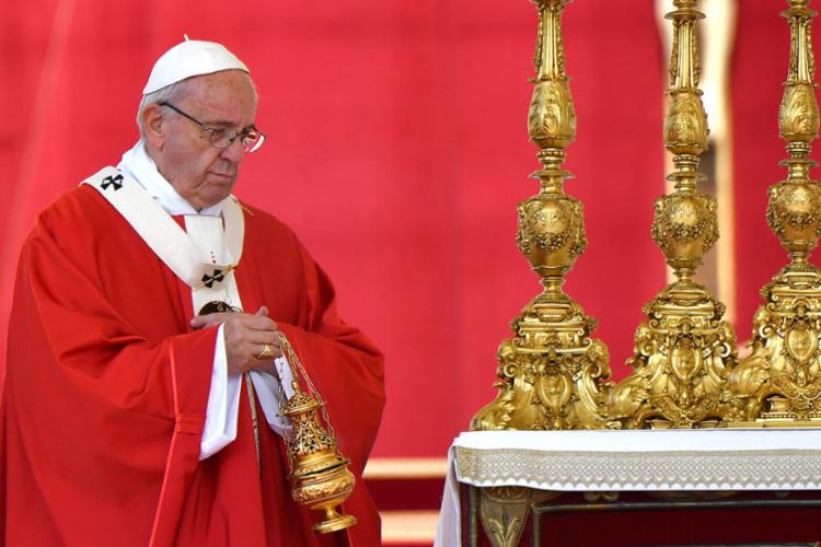 PAPA FRANCISCO NOMEIA CINCO NOVOS CARDEAIS