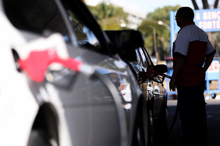 O preço da gasolina terá aumento de 1,1% e o do diesel, de 0,4%, anunciou a Petrobras - Foto: Marcelo Camargo l Agência Brasil