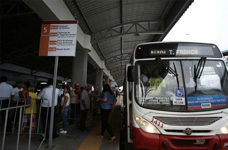 Integração só ocorre quando usuário acessa metrô após coletivo - Foto: Joá Souza | Ag. A TARDE | 15.09.2017 Integração só ocorre quando usuário acessa metrô após coletivo - Foto: Joá Souza | Ag. A TARDE | 15.09.2017