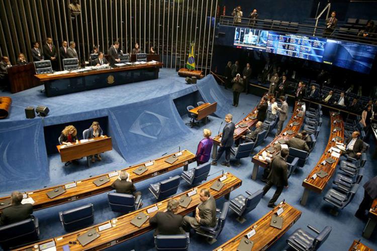 Em votação aberta, 44 parlamentares votaram a favor do senador tucano, que estava afastado - Foto: Wilson Dias l Ag. A TARDE