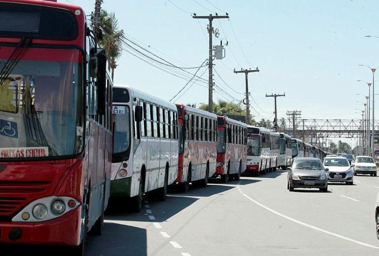 Segundo o Sindimetro, &ocirc;nibus voltam a circular a partir das 15h - Foto: Edilson Lima | Ag. A TARDE | 06.09.2016