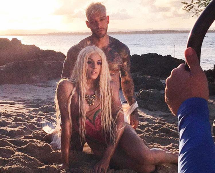 Artistas também gravaram um clipe do single na Bahia - Foto: Reprodução | Instagram Artistas também gravaram um clipe do single na Bahia - Foto: Reprodução | Instagram