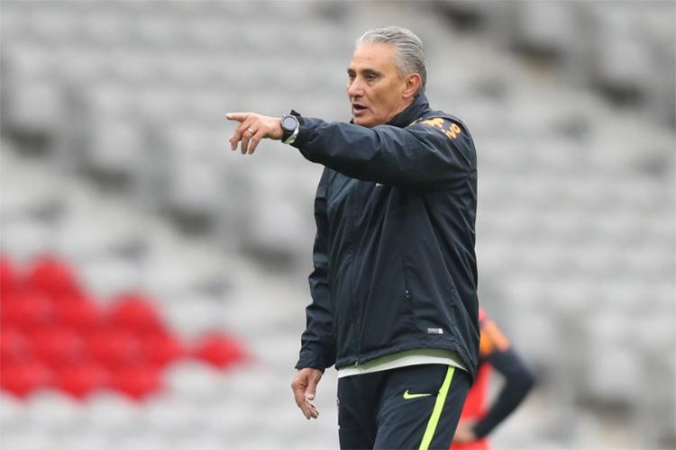 Tite esconde lista de 35, mas revela presença de Dedé: 