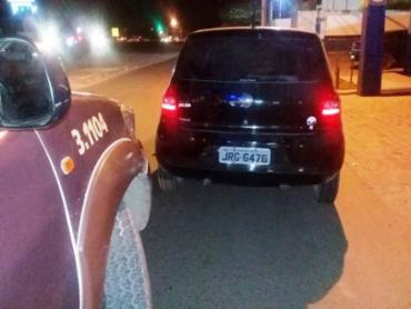Homem estava em um carro Fox atirando em via pÃºblica - Foto: ReproduÃ§Ã£o | Site Acorda Cidade