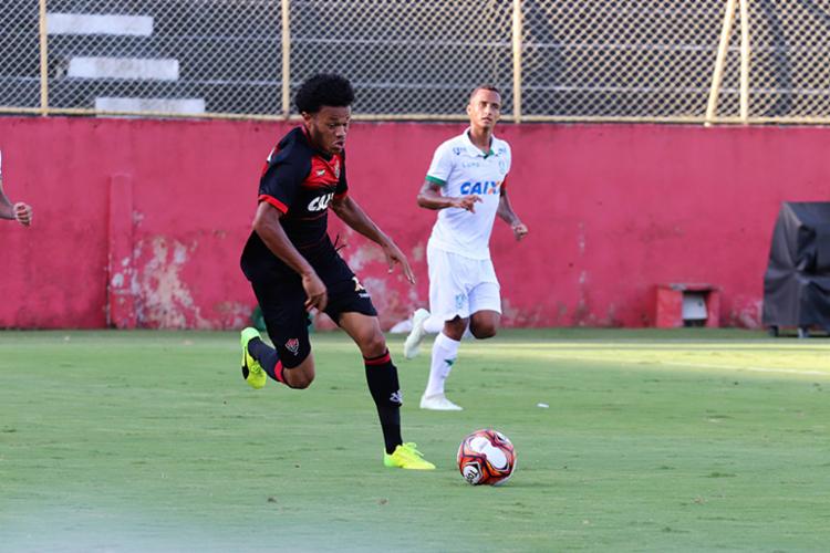 Mateus foi convocado pelo técnico Carlos Amadeu para um período de preparação na seleção brasileira sub-20
