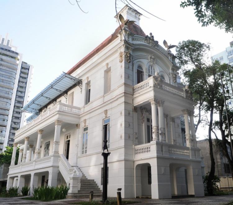 A construção do museu foi inspirada em palacetes franceses e ingleses