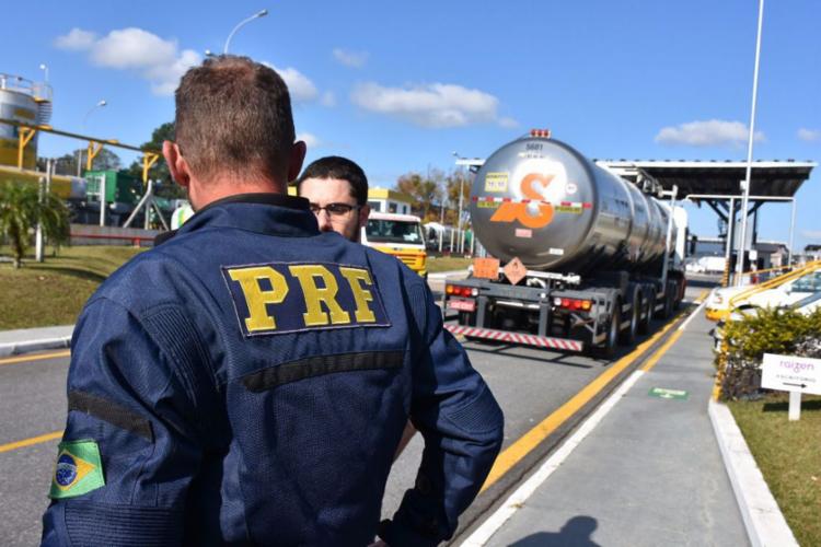 Em nota, a PRF informa que também estará atenta ao uso do cinto de segurança e dos dispositivos de retenção para crianças - Foto: PRF | Divulgação