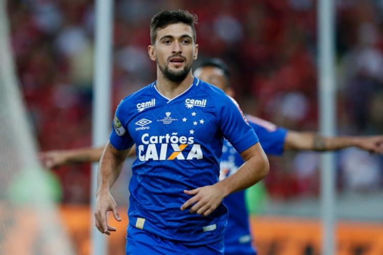 Arrascaeta, os dirigentes do clube mineiro e os do Flamengo tiveram condutas antiprofissionais - Foto: Divulgação | Cruzeiro