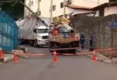 Caminhão bate em poste e energia elétrica é suspensa no Rio Vermelho | Foto: Reprodução | TV Bahia