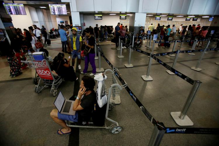 O valor médio da passagem passou de R$ 574,14, em abril de 2018, para R$ 1.377,32 - Foto: Raphael Müller | Ag. A TARDE