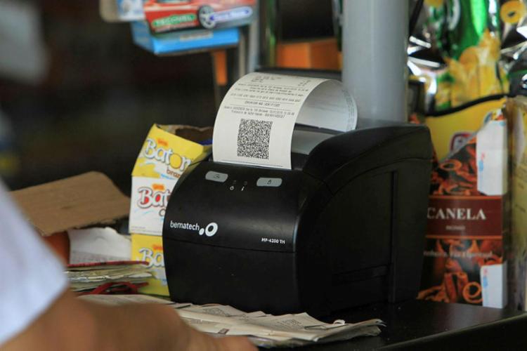 Para concorrer aos prêmios, é preciso incluir o CPF na nota fiscal em compras | Foto: Elói Corrêa | GovBA - Foto: Elói Corrêa | GovBA Para concorrer aos prêmios, é preciso incluir o CPF na nota fiscal em compras | Foto: Elói Corrêa | GovBA - Foto: Elói Corrêa | GovBA