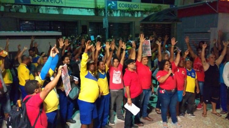 Funcionários esperam nova proposta do TST para decidir sobre rumos da greve - Foto: Divulgação I Sincotelba