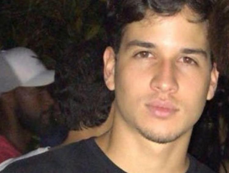 Ap&oacute;s a agress&atilde;o, Cayan teve traumatismo cr&acirc;nio-encef&aacute;lico e chegou a entrar em coma