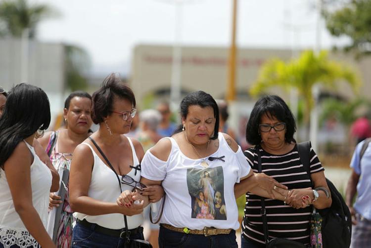 Mãe de vítima conta com apoio de familiares e amigos