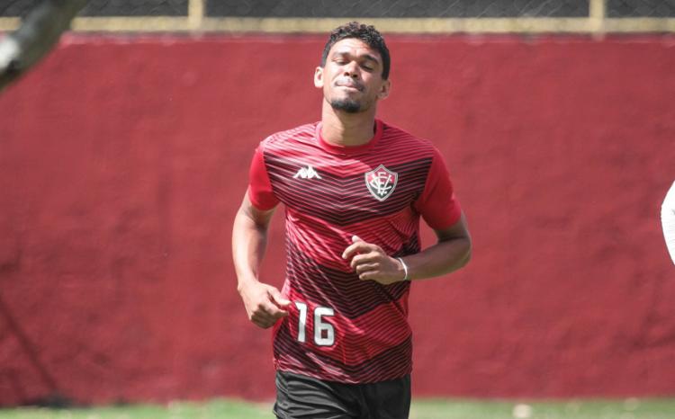 Recuperado da lesão na coxa, Van retorna à equipe e deve começar jogando - Foto: Letícia Martins | EC Vitória Recuperado da lesão na coxa, Van retorna à equipe e deve começar jogando - Foto: Letícia Martins | EC Vitória