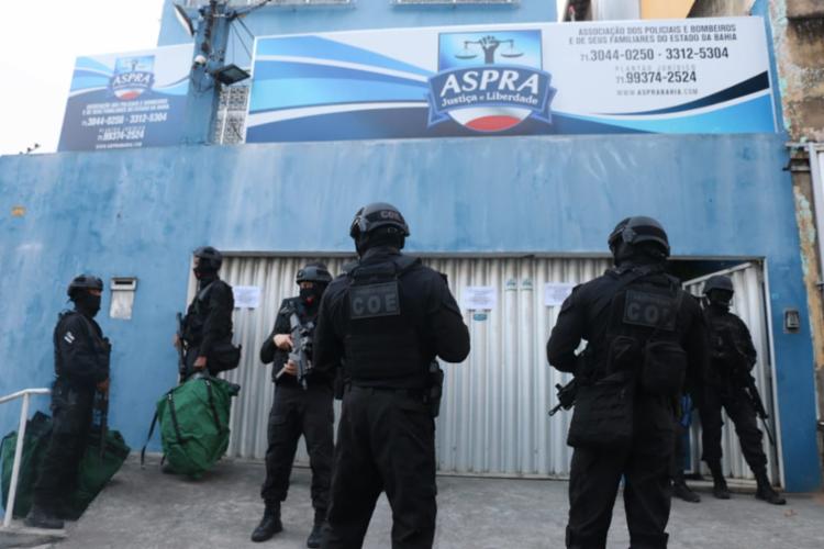 Operação conta com policiais civis e militares (Foto: Alberto Maraux | SSP-BA)