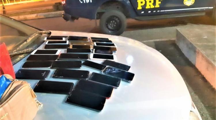 Ocupantes do veículo confessaram o furto em festas nos municípios de Lapão e Belo Campo | Foto: Divulgação | PRF - Foto: Divulgação | PRF