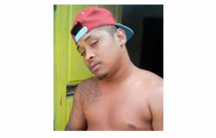 Homem é morto a tiros e bala perdida atinge garçom em Porto Seguro