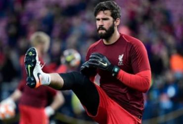 Alisson vai desfalcar o Liverpool contra Bournemouth e Atlético de Madrid | Reprodução | AFP