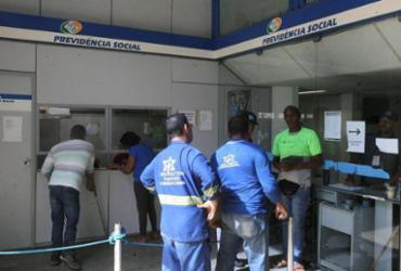 Mais de 90 mil pessoas na Bahia aguardam liberação de benefícios do INSS | Luciano da Matta | Ag. A TARDE