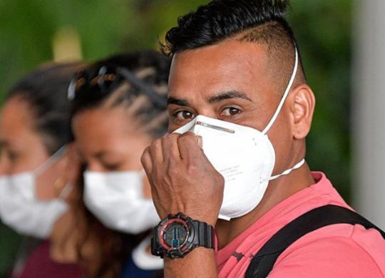 Brasil tem 17 casos confirmados de covid-19 e 674 suspeitos | Raul Arboleda | AFP