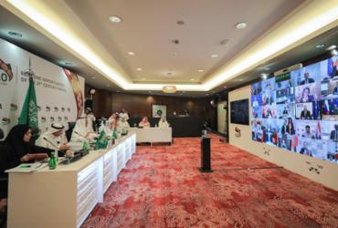 Países do G20 tentam fechar acordo para cortar oferta de petróleo | 