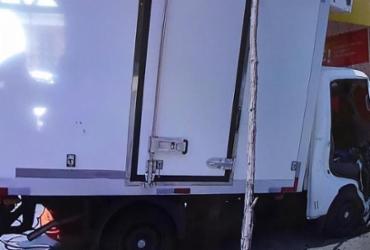 Caminhão-baú invade creche em Narandiba e deixa dois feridos | Reprodução | Rede Bahia