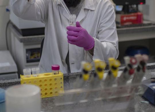 Brasil registra 1.124 mortes pela Covid-19; são mais de 20,7 mil casos | Mauro Pimentel | AFP