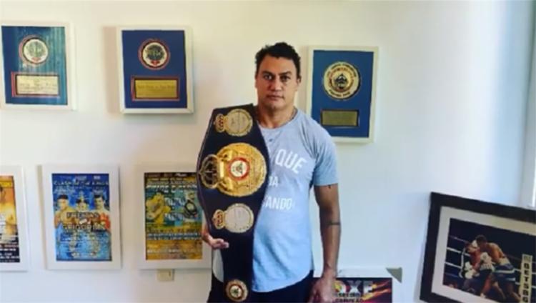 Popó arrecada R$ 90 mil com leilão do cinturão de campeão da WBA