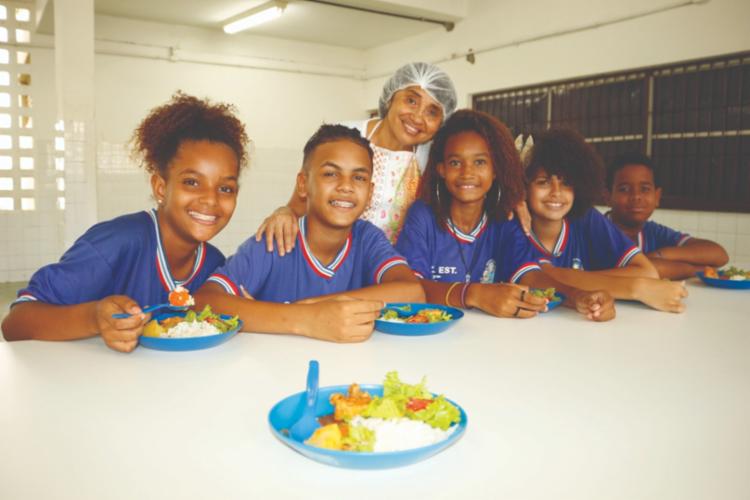 O valor do vale é de R$ 55 para cada estudante e as despesas do PVAE correrão por conta de recursos do próprio do Estado. - Foto: Divulgação