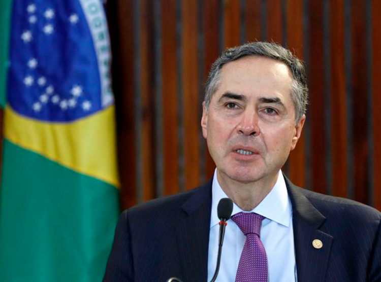 Barroso pede que Polícia Federal investigue ataque hacker ao sistema do TSE