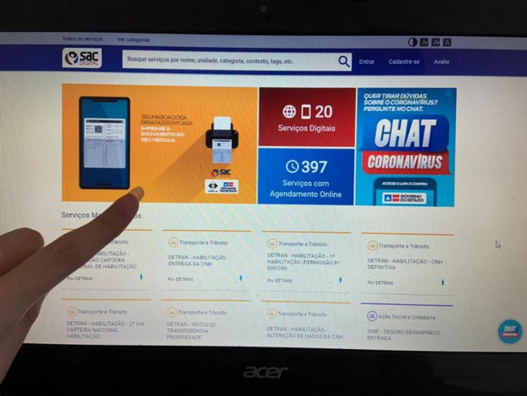 A facilidade de baixar o CRLV eletrônico e imprimir uma cópia em casa evita que a pessoa tenha que se deslocar para outro lugar | Foto: Ananda de Freitas | Ag. A Tarde - Foto: Ananda de Freitas | Ag. A Tarde A facilidade de baixar o CRLV eletrônico e imprimir uma cópia em casa evita que a pessoa tenha que se deslocar para outro lugar | Foto: Ananda de Freitas | Ag. A Tarde - Foto: Ananda de Freitas | Ag. A Tarde