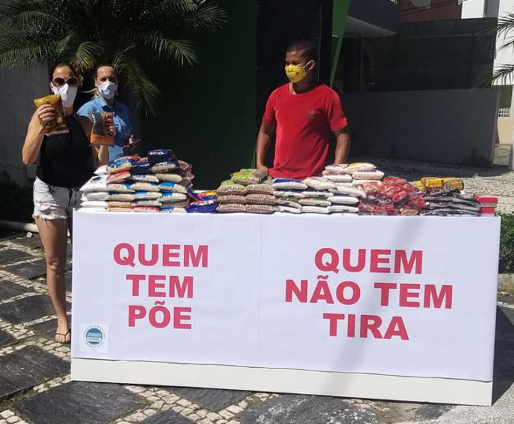 A ideia é que os moradores e comerciantes possam doar alimentos não perecíveis para as pessoas mais necessitadas| Foto: Reprodução | Facebook - Foto: Reprodução | Facebook A ideia é que os moradores e comerciantes possam doar alimentos não perecíveis para as pessoas mais necessitadas| Foto: Reprodução | Facebook - Foto: Reprodução | Facebook
