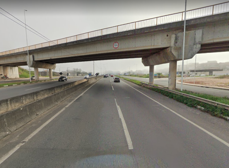 Caso aconteceu na BR-324, próximo a Salvador - Foto: Reprodução | Google Street View Caso aconteceu na BR-324, próximo a Salvador - Foto: Reprodução | Google Street View