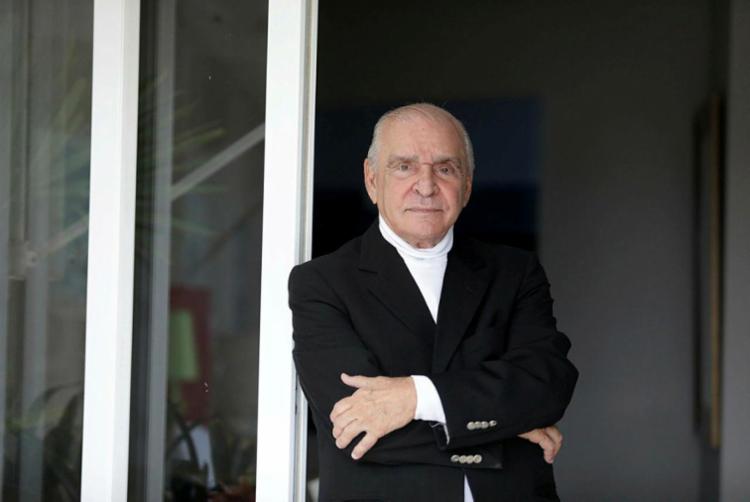 Médico Elsimar Coutinho continua internado sob ventilação artificial | Foto: Adilton Venegeroles | Ag. A TARDE - Foto: Adilton Venegeroles | Ag. A TARDE Médico Elsimar Coutinho continua internado sob ventilação artificial | Foto: Adilton Venegeroles | Ag. A TARDE - Foto: Adilton Venegeroles | Ag. A TARDE
