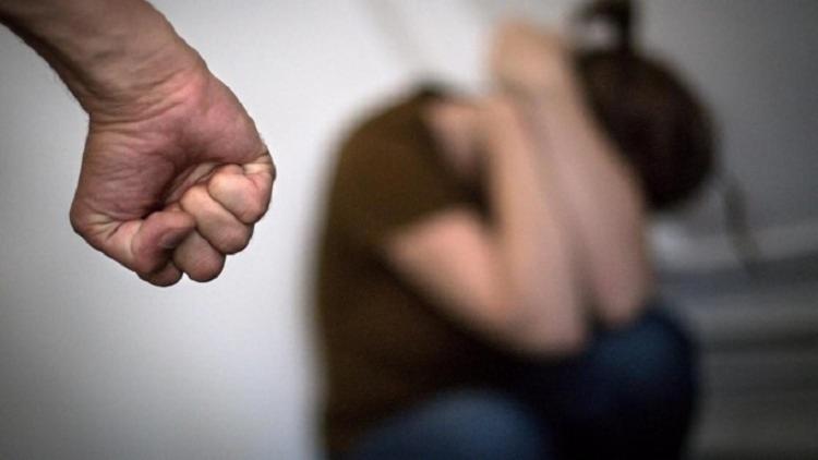 Denúncias de casos de violência doméstica podem ser feitas por meio do Disque 180 | Foto: Reprodução - Foto: Reprodução Denúncias de casos de violência doméstica podem ser feitas por meio do Disque 180 | Foto: Reprodução - Foto: Reprodução