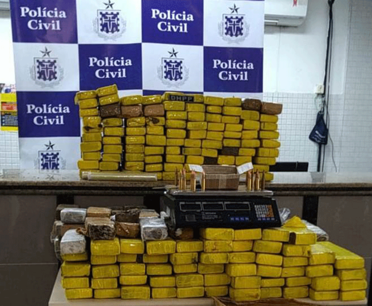 Segundo SSP, a droga seria distribuída no bairro de Sussuarana | Foto: Divulgação | SSP - Foto: Divulgação | SSP Segundo SSP, a droga seria distribuída no bairro de Sussuarana | Foto: Divulgação | SSP - Foto: Divulgação | SSP