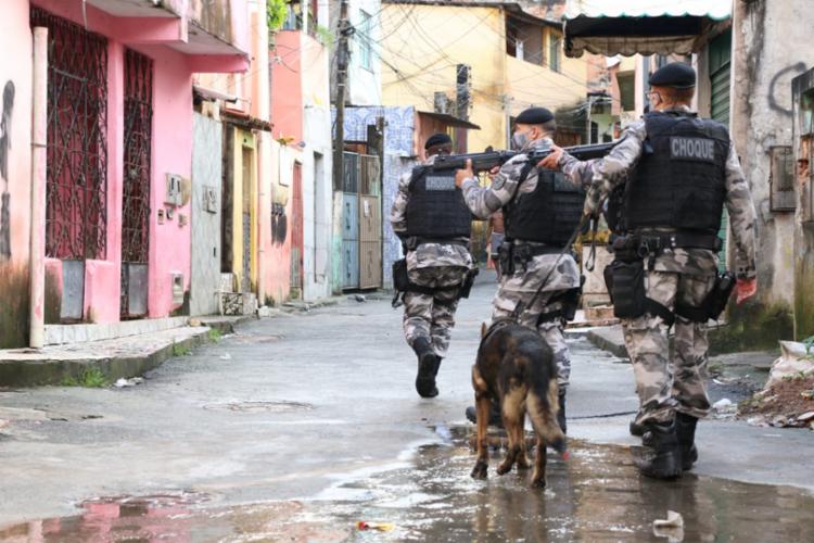 Medida ocorre após constantes confrontos entre criminosos na localidade | Foto: Alberto Maraux | SSP-BA - Foto: Alberto Maraux | SSP-BA Medida ocorre após constantes confrontos entre criminosos na localidade | Foto: Alberto Maraux | SSP-BA - Foto: Alberto Maraux | SSP-BA