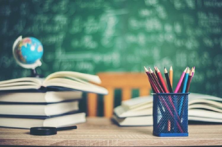 Debatedores disseram que a volta das aulas não pode esperar por um cenário de risco zero de contaminação | Divulgação | Freepik - Foto: Divulgação | Freepik Debatedores disseram que a volta das aulas não pode esperar por um cenário de risco zero de contaminação | Divulgação | Freepik - Foto: Divulgação | Freepik