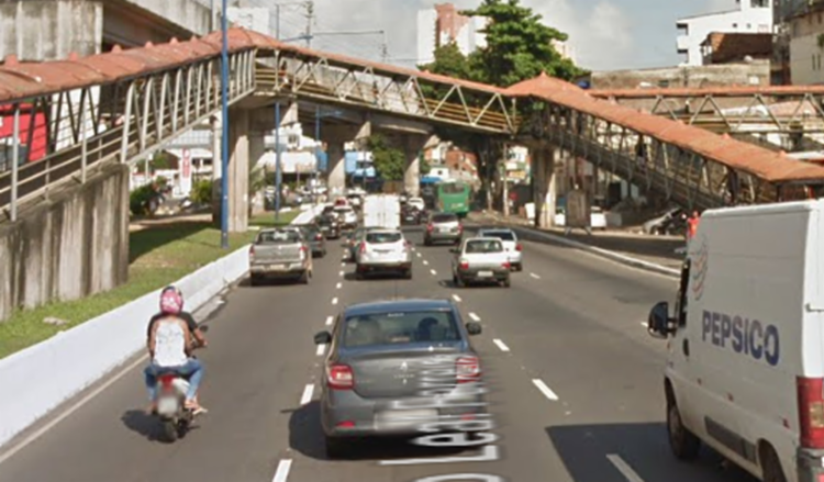 Acidente aconteceu na avenida Mario Leal Ferreira | Foto: Reprodução | Google Street View - Foto: Reprodução | Google Street View Acidente aconteceu na avenida Mario Leal Ferreira | Foto: Reprodução | Google Street View - Foto: Reprodução | Google Street View