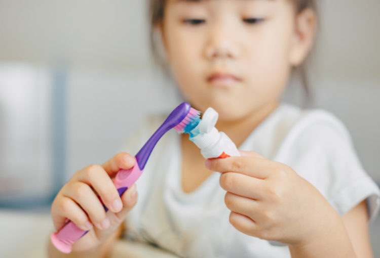 Importante que os pais implementem a prática para naturalizar o hábito dos filhos | Foto: Divulgação | Freepik - Foto: Divulgação | Freepik Importante que os pais implementem a prática para naturalizar o hábito dos filhos | Foto: Divulgação | Freepik - Foto: Divulgação | Freepik