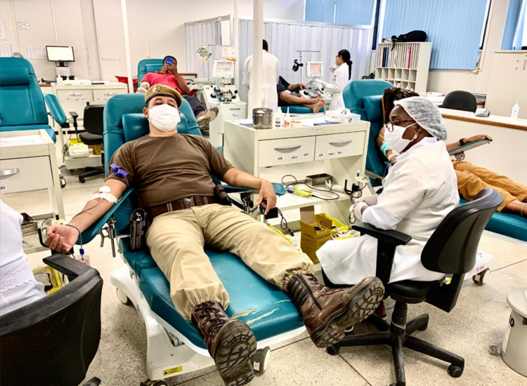 Objetivo é mobilizar tanto a tropa como a sociedade baiana a doarem sangue - Foto: Divulgação | Hemoba Objetivo é mobilizar tanto a tropa como a sociedade baiana a doarem sangue - Foto: Divulgação | Hemoba